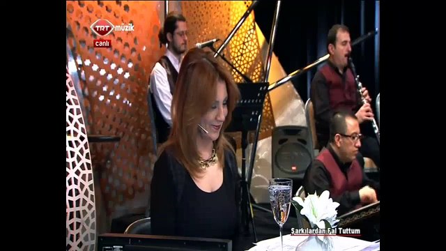 MEHMET ŞAFAK- HER HALİNLE HER ŞEYİNLE GÜZELSİN