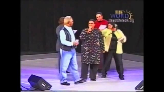 V. Michael McKay + Kim Burrell + Beverly Crawford + Yvette Flunder + Byron Cage - Walk In The Light - Bobby Jones Gospel Artist Retreat