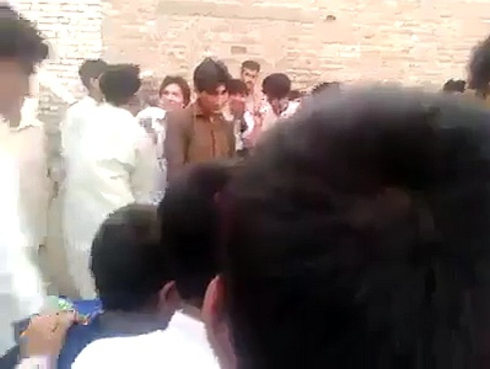 ھاھاھا بیچارا دولہا مارا گیا