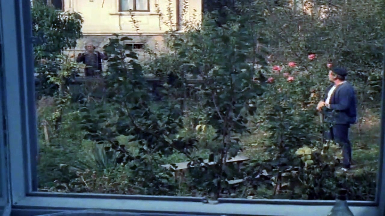 Mere rosii [1976]