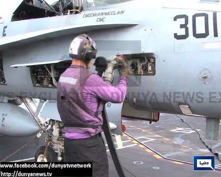 خلیج عرب کے کھلے پانیوں میں رواں دواں امریکی طیارہ بردار جہاز کارل ونسن پر موجود جنگی جہاز عراق اور شام میں سرگرم شدت پسند تنظیم داعش کے ٹھکانوں کو نشانہ بنا رہے ہیں۔ امریکی طیاروں کی پروازوں اور پائلٹس کی میڈیا سے گفتگو کی تفصیلات بتا رہے ہیں اس رپورٹ می