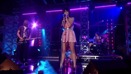 Katy Perry - Waking Up In Vegas (Live at SxSW)