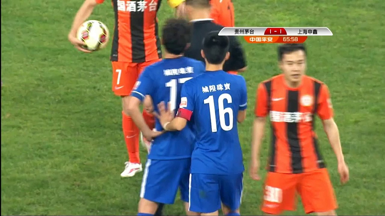 CSL: Irrer Elfer-Streit! Kapitän bleibt stur