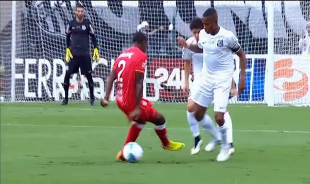 Robinho Amazing Nutmeg and say sorry Fantastico Caño con disculpa Santos vs Audax