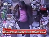 Lüks araçla geldiği marketten parayla 1 ekmek aldı çıkışta yoğurt çaldı