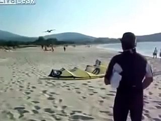 гидроплан напугал отдыхающих!!