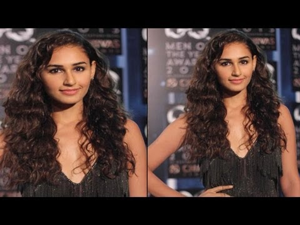 Teen Hot Babe Schauna Chauhan Sexy Assets Shows