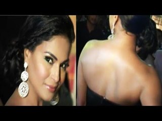 Namkeen Haseena Veena Malik Exposing Hot Curve Back In Public