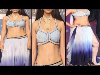 Hot Lusty Babe Kangna Ranaut In Sexy Blue Blouse Show Juicy Assets