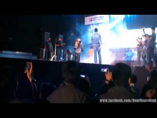 Abhishek Bachchan raps Thayn Thayn at the Dum Maaro Dum Concert