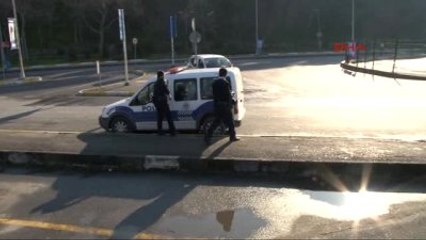 Üsküdar'da Denizden Erkek Cesedi Çıktı...