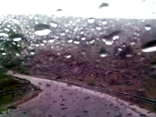 ΟΔΗΓΩΝΤΑΣ ΣΤΗΝ ΒΡΟΧΗ  17-4-14