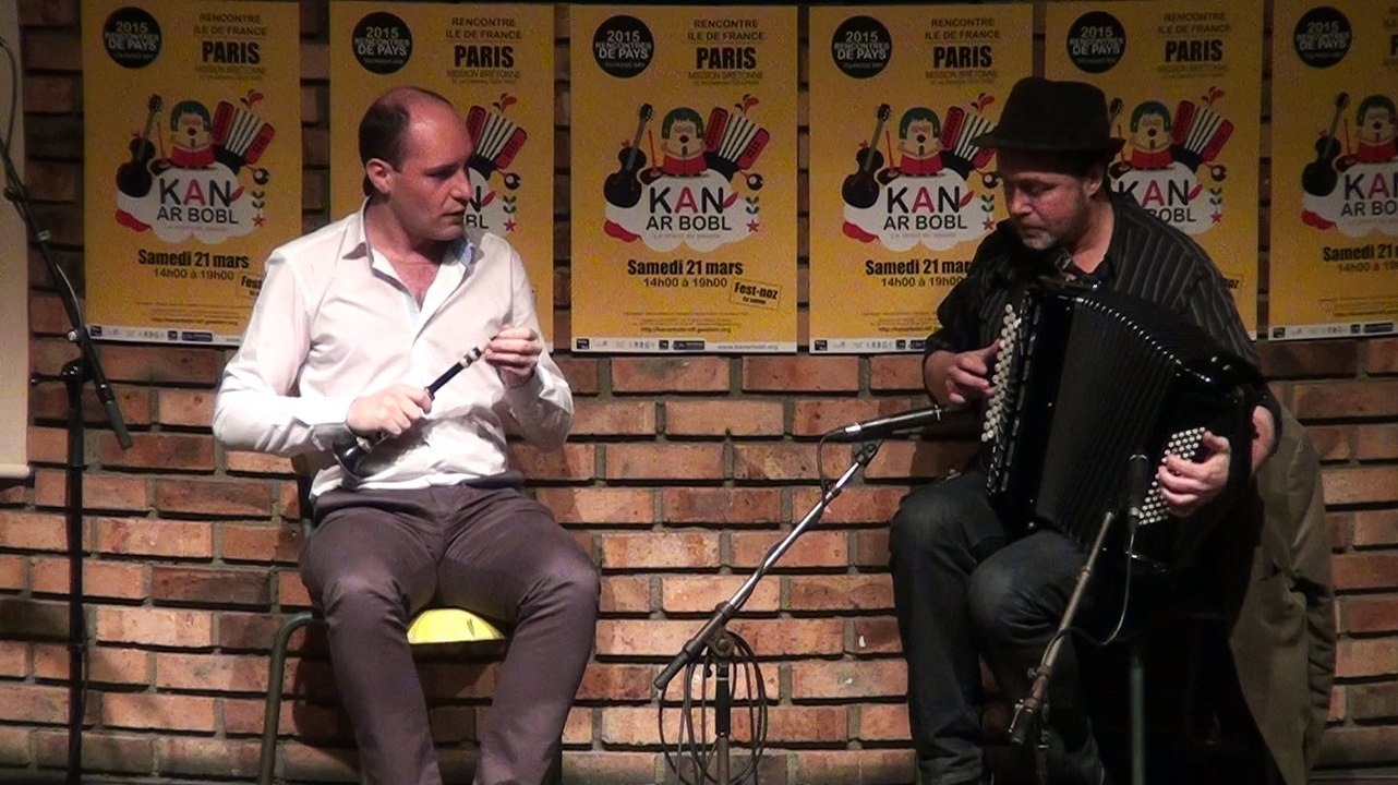 Dorn ha dorn au Kan ar Bobl IdF 2015