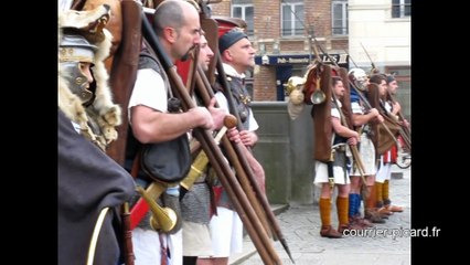 La légion VIII Augusta devant la cathédrale d'Amiens