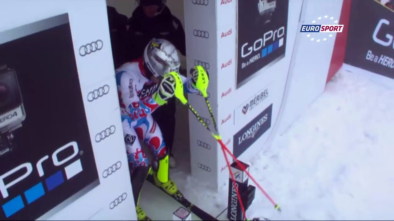Le départ gag version salto de Julien Lizeroux lors du slalom