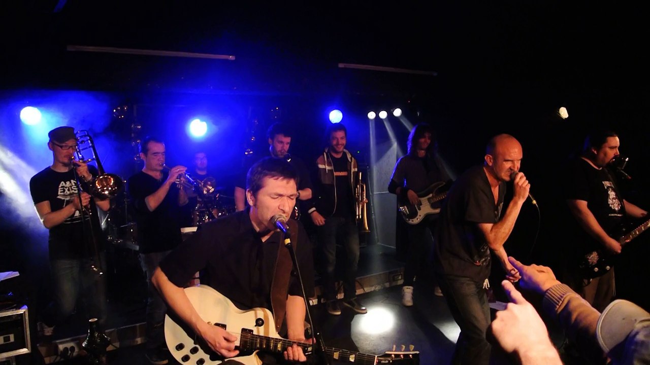 Les Caméléons : "Je suis un con"