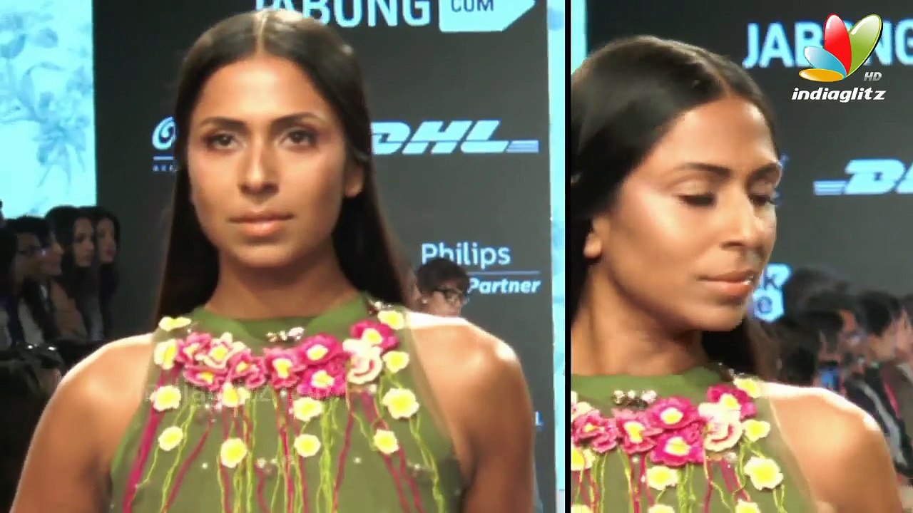 Aditi Rao Hydari Walks the Ramp for Manish Malhotra Show at LFW 2015 Day 1