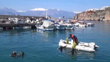 Denizden 1 Saatte 1 Kamyon Çöp Çıktı