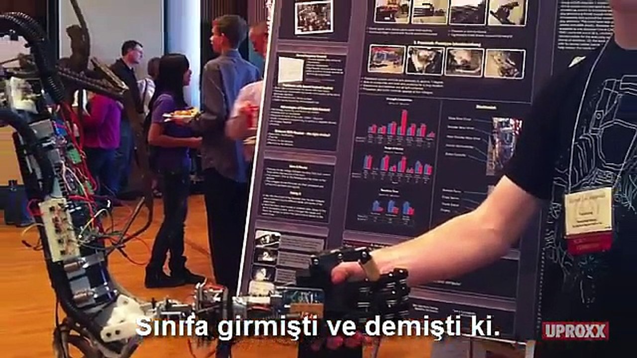 İnsanlığa Örnek Olacak Bir Genç! Helal OLSUN!!