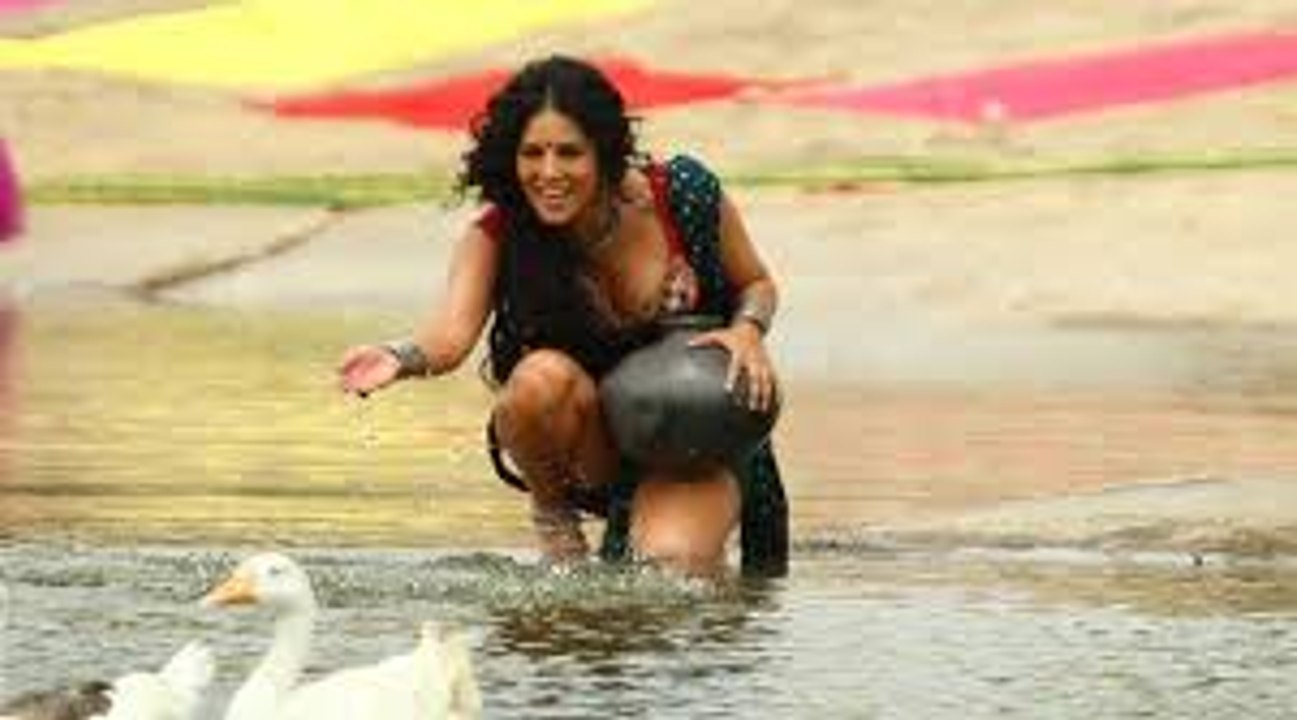 Sunny Leone Behind the Scenes EK PAHELI