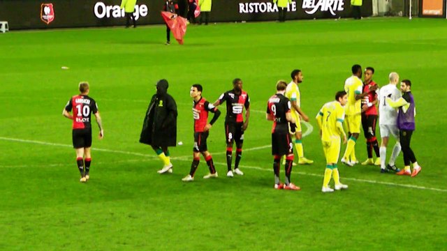 21/03/15 : SRFC-FCN : les joueurs saluent le kop