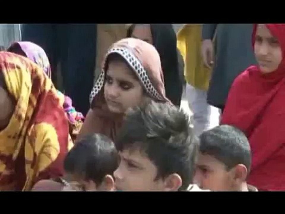 Pakistani Girls Put A Desi Spin On Justin Bieber Baby