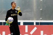 Relembre belas defesas de Renan pelo Botafogo