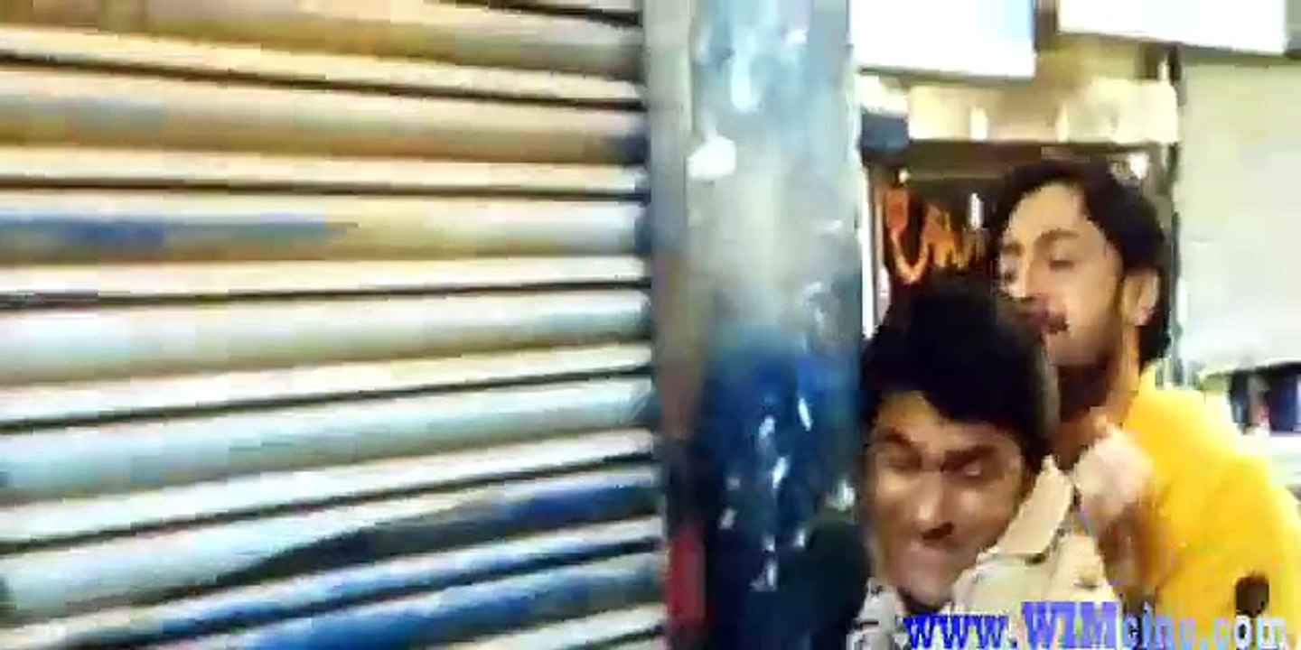 Dilliwaali Zaalim Girlfriend (2015)_clip2