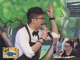Vhong, nag-walling with a twist