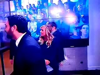 Enora Malagré Montre sa Culotte au patron de D8