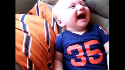 FUNNY BABY VIDEOS - Video  very funny laughing video