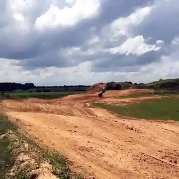 Most Stunnig Riding a Bike very blanced way