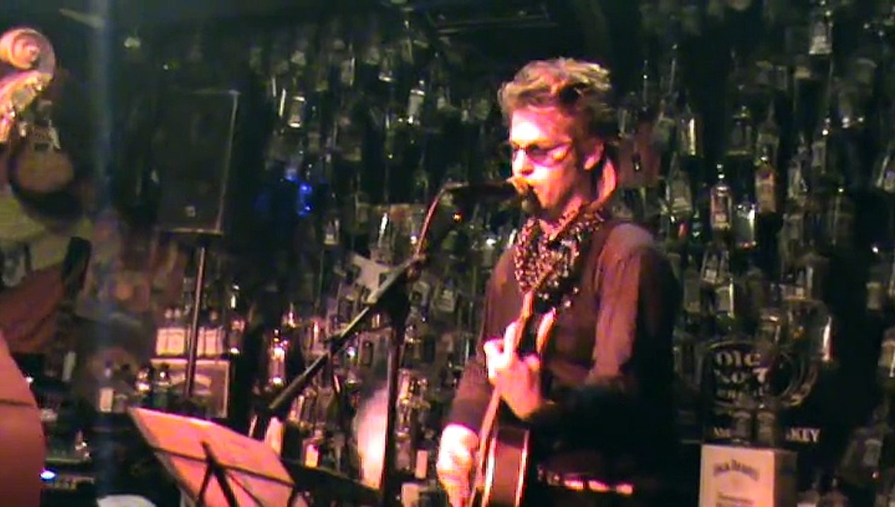 Viktor huganet en concert a la MOUFFE
