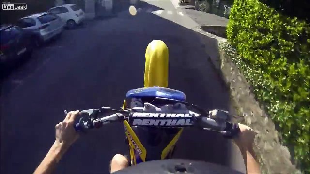 How to Fall in a Bike Riding While Doing Stunts