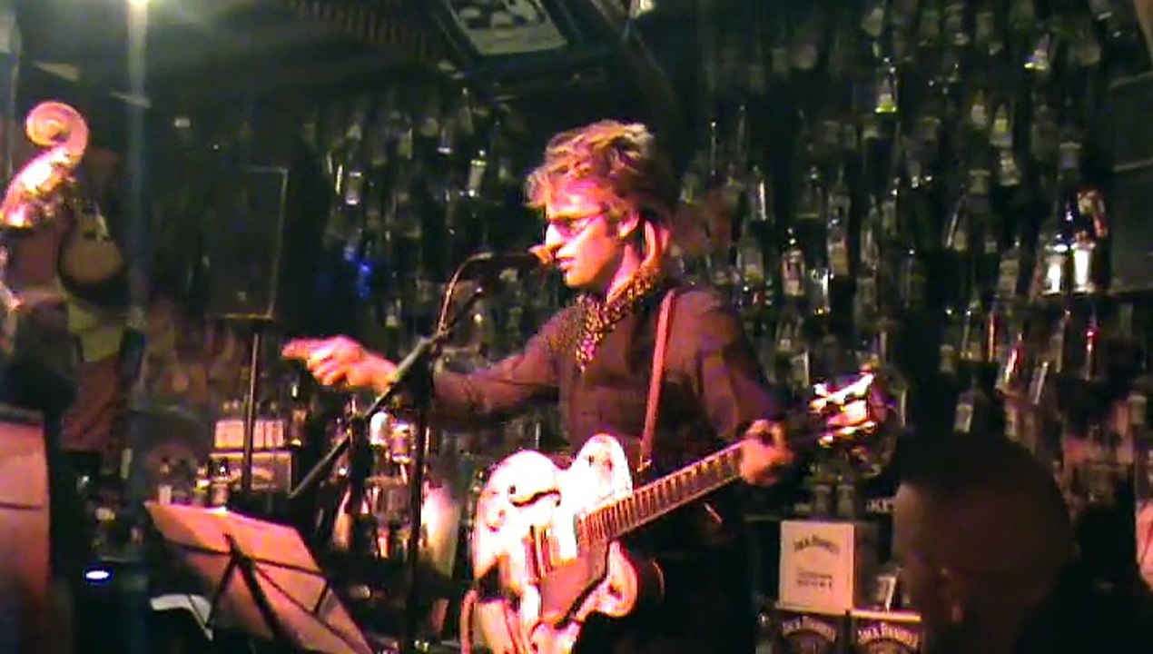 Viktor huganet en concert a la MOUFFE