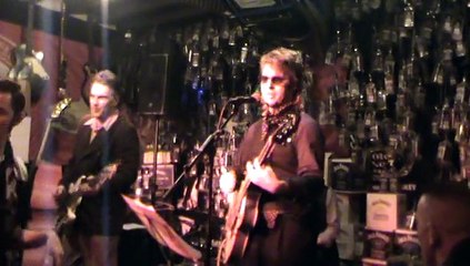 Viktor huganet en concert a la MOUFFE