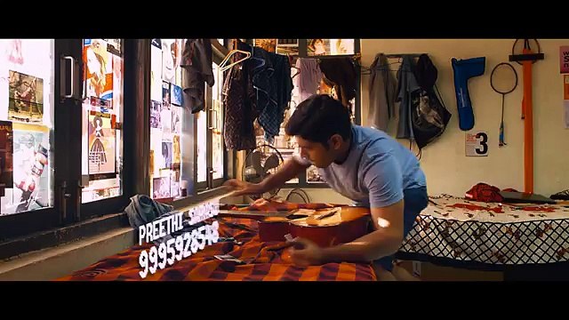 Oru Vadakkan Selfie Song Kaikkottum Kandittilla