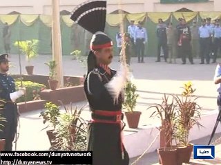 Guard changing ceremony at Mazar-e-Iqbal