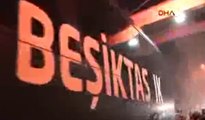 Beşiktaş taraftarı takımlarını Ümraniye'de coşkuyla karşıladı