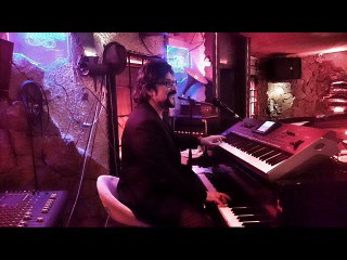 Yaşar YAĞMUR - Uzaksın