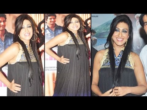 Sexy Rituparna Sengupta Lusty Red Lips Looks Hot