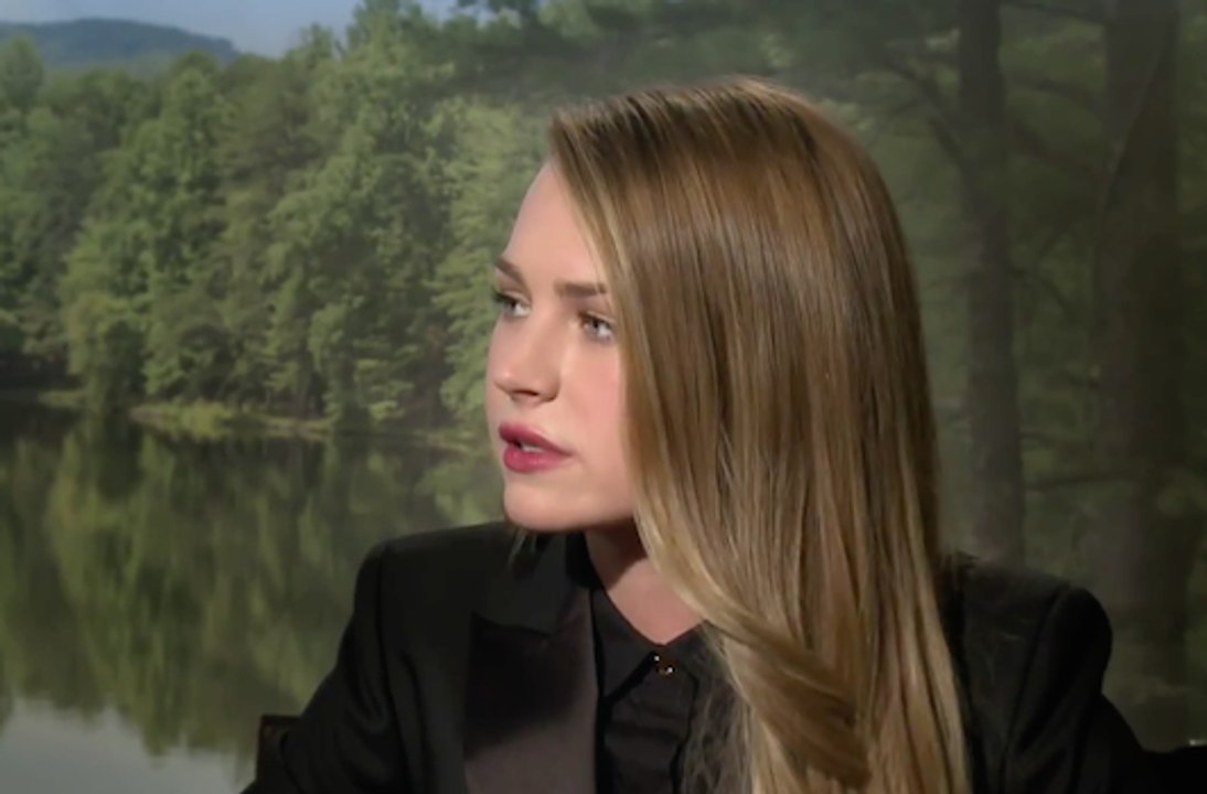 Chemins Croisés - Interview Scott Eastwood & Britt Robertson (2) VO