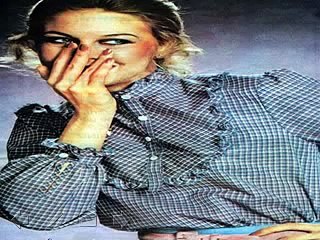 emel sayın-kemancı