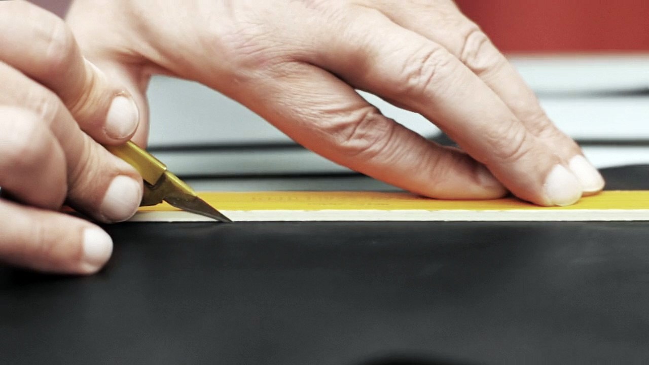 Les étapes de fabrication du sac "Diorama" de Dior