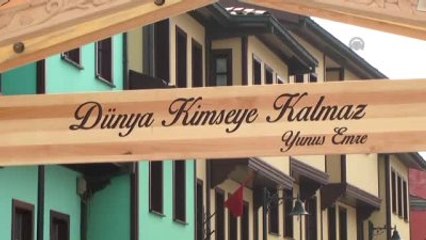 Sanatçılardan Ağaçtan "Kardeşlik Köprüsü"