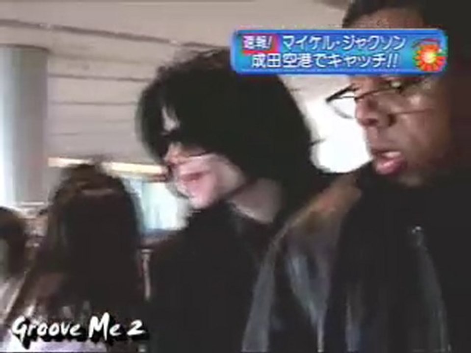 Michael Jackson take off for London