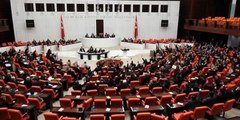 AK Parti'den, Milletvekili Seçilme Yaşının 18'e İndirilmesi İçin Teklif
