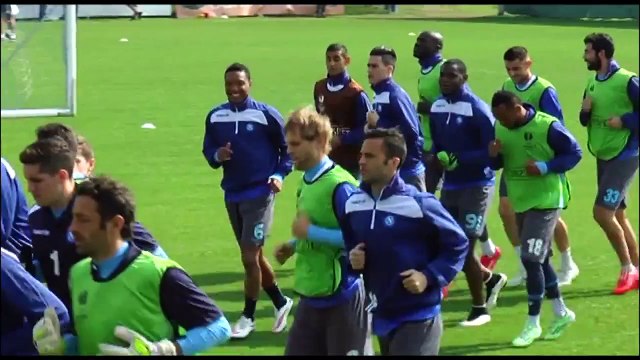 Napoli-Atalanta 1-1 - L'ira dei tifosi azzurri contro la loro squadra e l'arbitro (23.03.15)