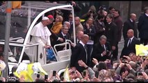 Napoli - Papa Francesco dai detenuti di Poggioreale (21.03.15)