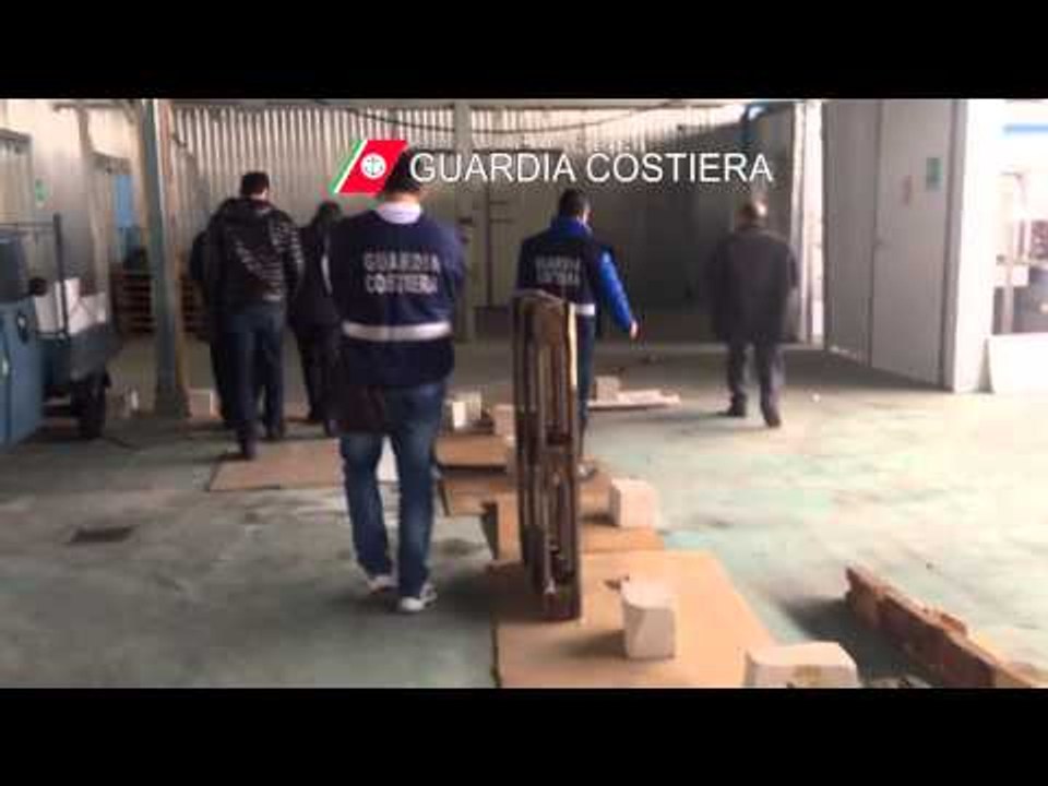 Trapani - La Guardia costiera sequestra 21 tonnellate di alimenti (17.03.15)